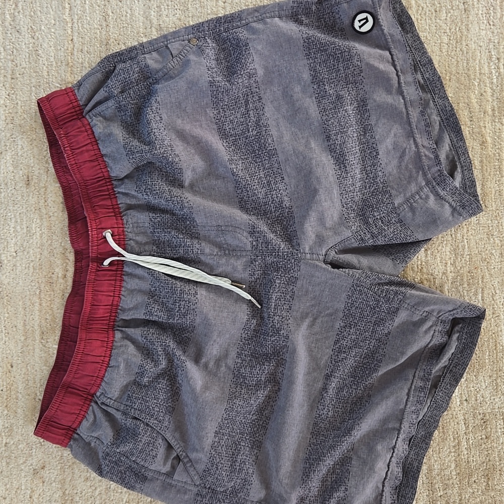 Men' Vuori Kore shorts 7" inseam